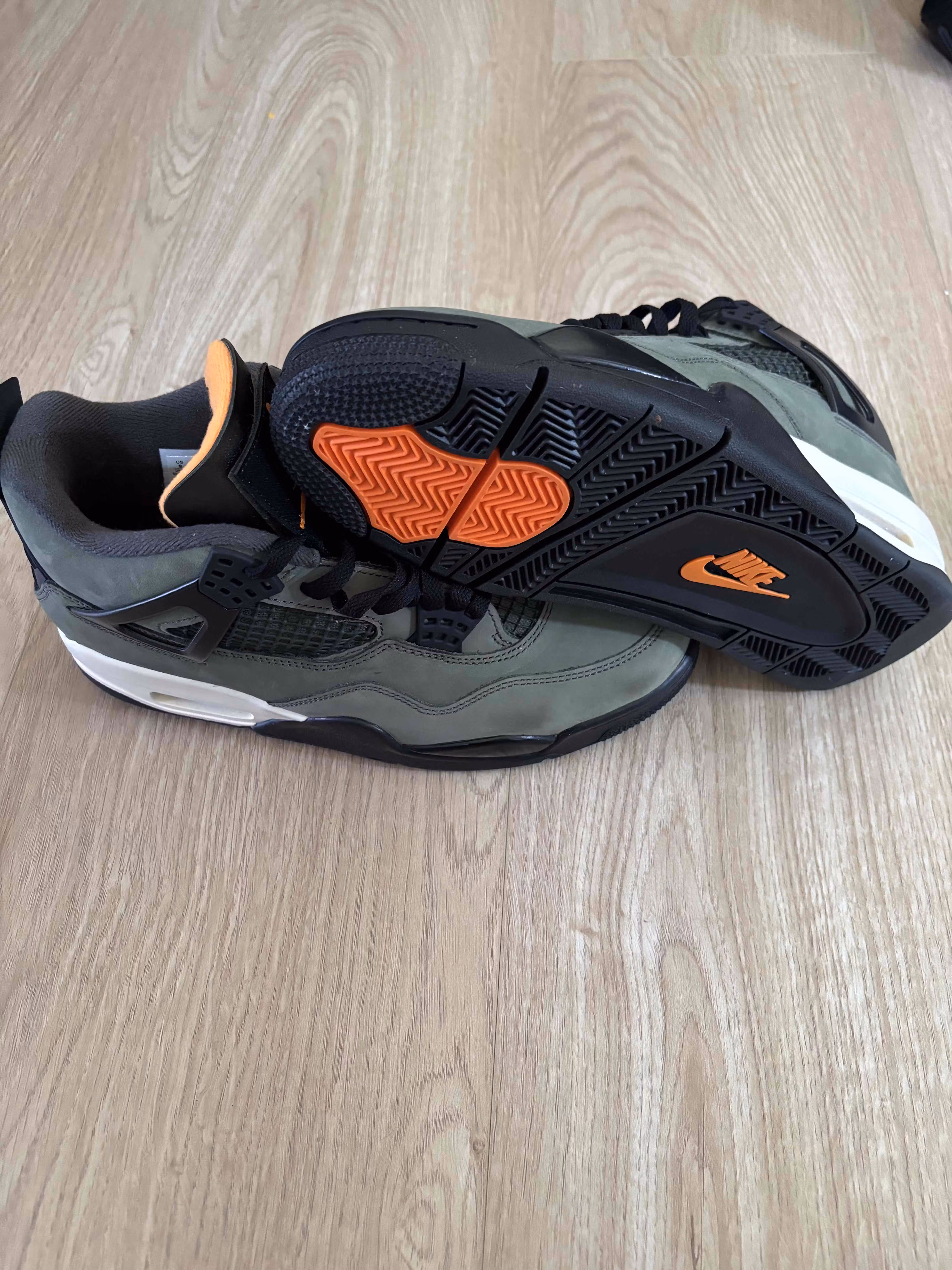 Undefeated x Air Jordan Air 4 Retro 2025 'Green' IB1519-200 Undefeated x Air Jordan Air 4 Retro 2025 'Green' IB1519-200